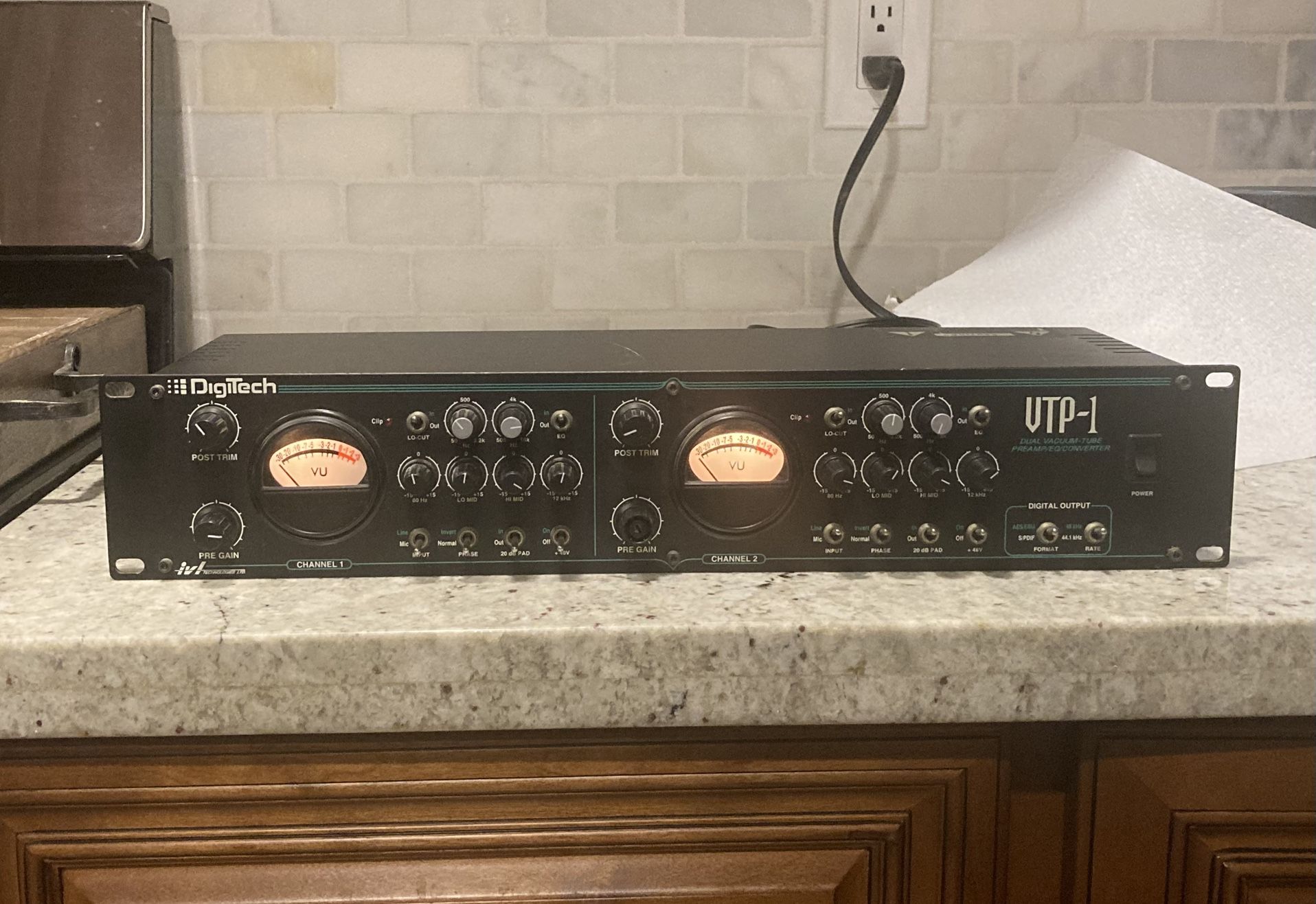 Digitech VTP-1 Dual Vacuum-Tube Preamp/EQ/Converter