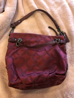 Medium sized Coach bag