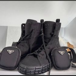 Men’s. Boots Size 9