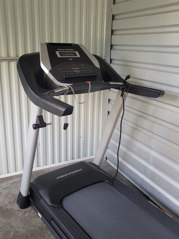 Pro-form 505 CST TREADMILL