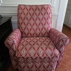 Reclinable / Recliner 