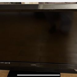 Vizeo Flatscreen TV With Stand 
