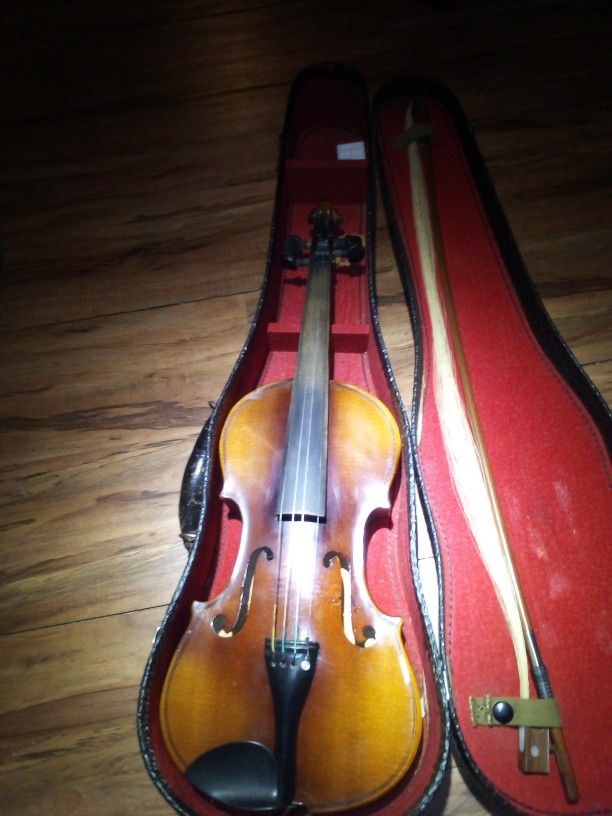 MODEL Antonius Stradivarius Cremonenfis Facicbat Anno 17 No. 3 [1970]