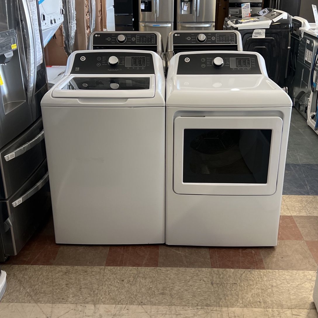 Ge 4.5 Cu Ft Top Load Washer With Agitator & Electric Dryer Set 