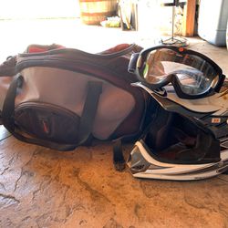 Helmet XS, for kids or small head googles and gear bag!