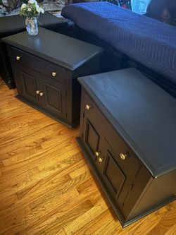 Gorgeous Deep Navy Blue Southern Nightstands