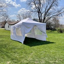 NEW In Box 10’x20’ FOLDING TENT WITH CARRY BAG