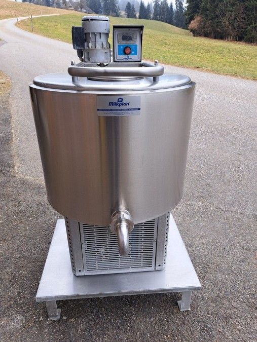 Milkplan MPV100  milk cooling tank