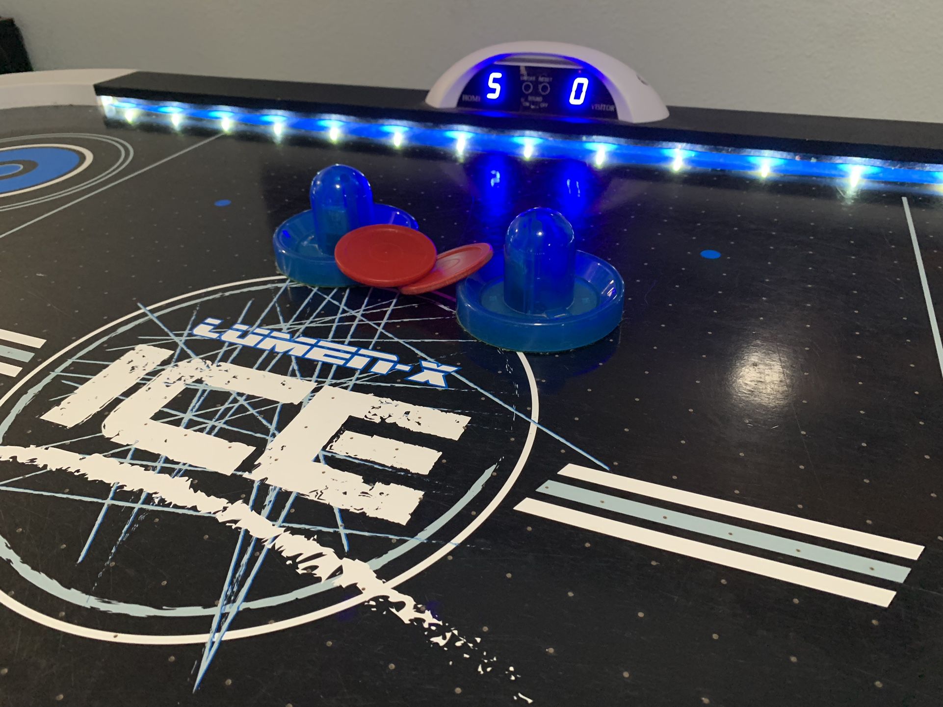 Air Hockey Table