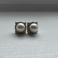 Diamond And Pearl Platinum Earrings