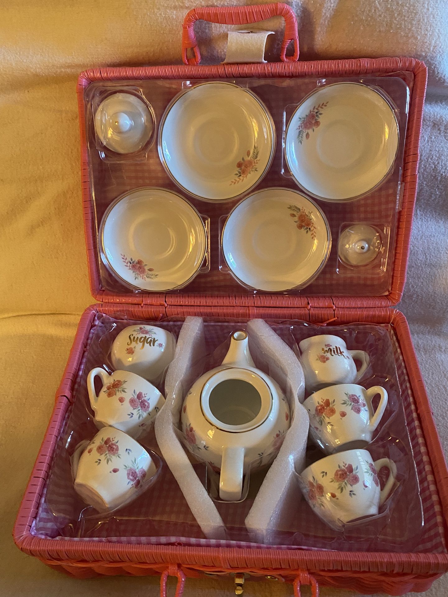 Real Porcelain Tea Set (13 Pieces) for Little Girls and Adult .