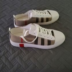 Zapatillas  De Verano  Size 42 ..... Nuevas 