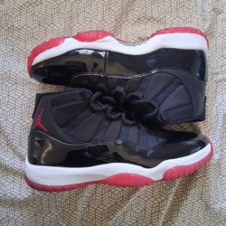 Jordan 11 retro Bred