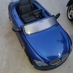 YOUTH/TODDLER PEDDLE BMW PLAY CAR