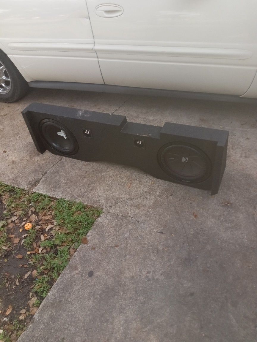 Two 12" Subwoofers Jl Audio & Kicker Comp Box Is For A 2015 Gmc Sierra 1500 