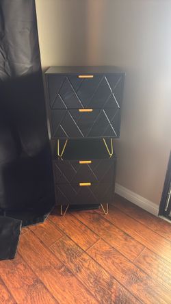 Set of 2 nightstands