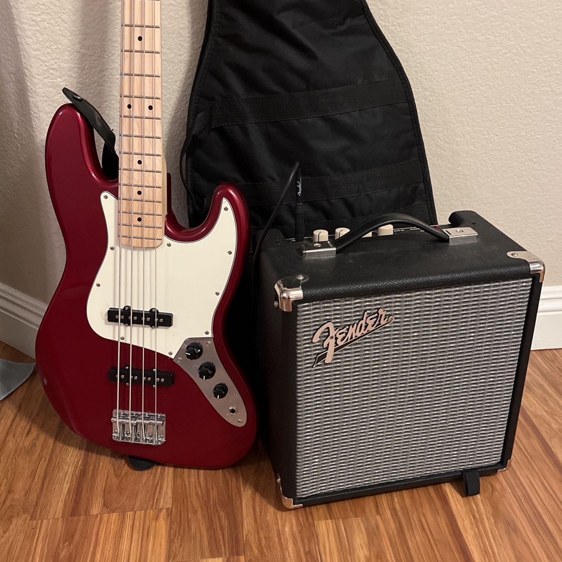 Squier Bass