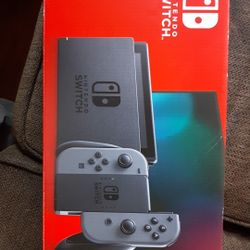 Nintendo Switch 32GB Console with Gray Joy‑Con With 3 Games