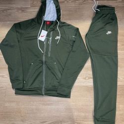 Green Men Nike Sweatsuit Size Large N Xl 