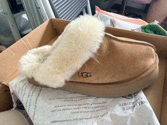 UGG Slippers size 10