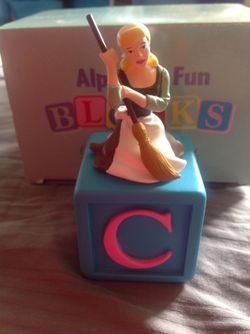 VINTAGE DISNEY--Disney Grolier Collectibles Cinderella Alphabet Fun Block, New in original box.