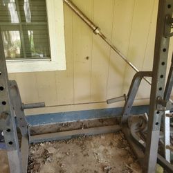 Squat Rack And Bench 