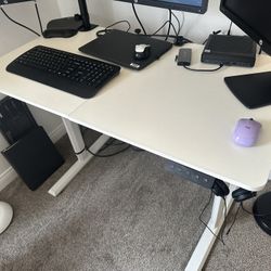  Electric Height Adjustable Standing Desk