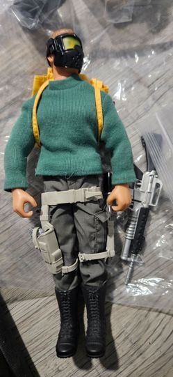 Vintage g.i. joes with accessories