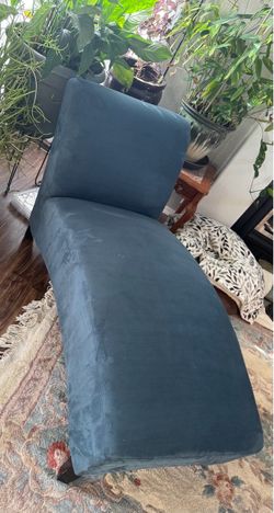 Chaise lounge