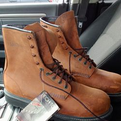 RED WINGS WORK BOOTS SIZE 11