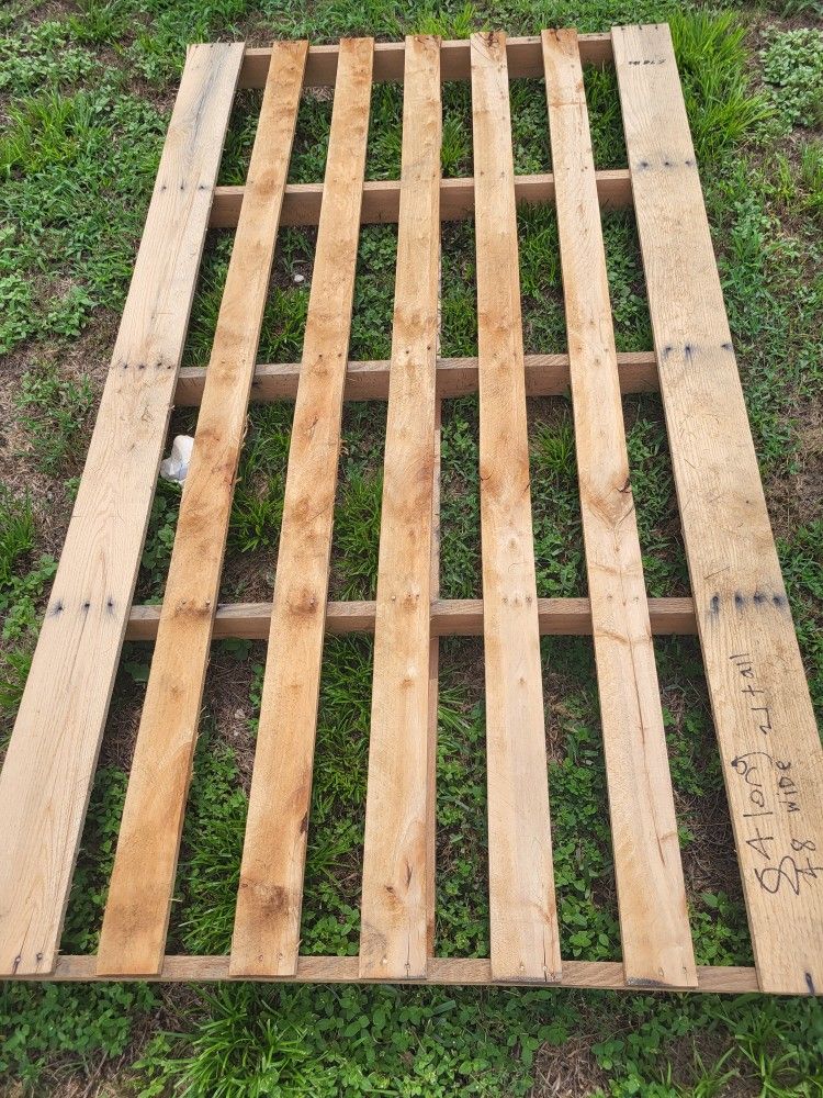 FREE LARGE PALLET