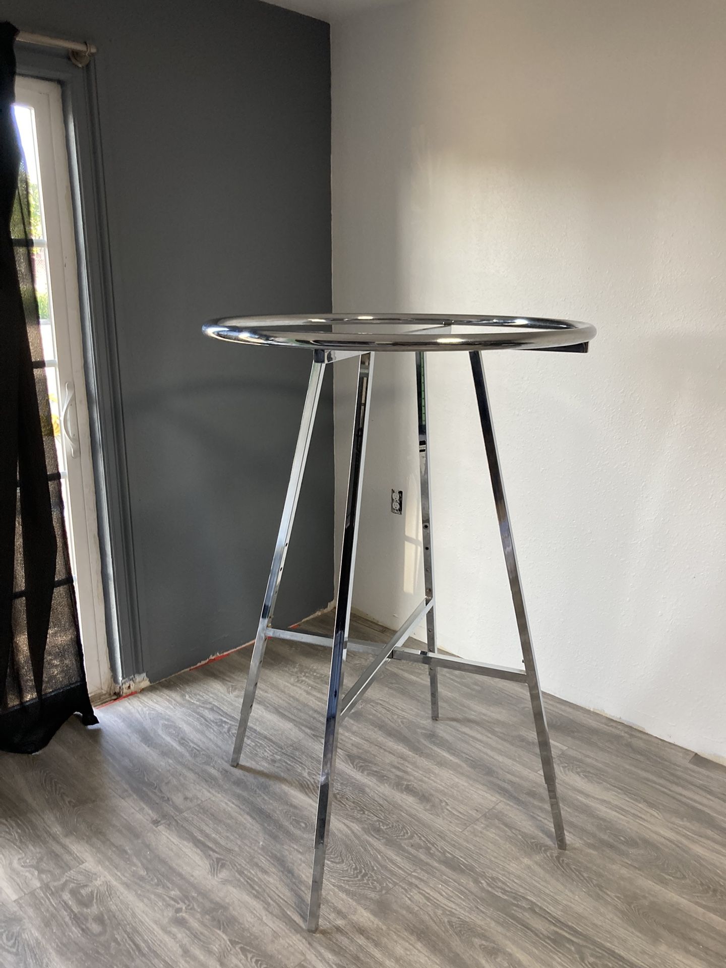 Round Racks 15 Available