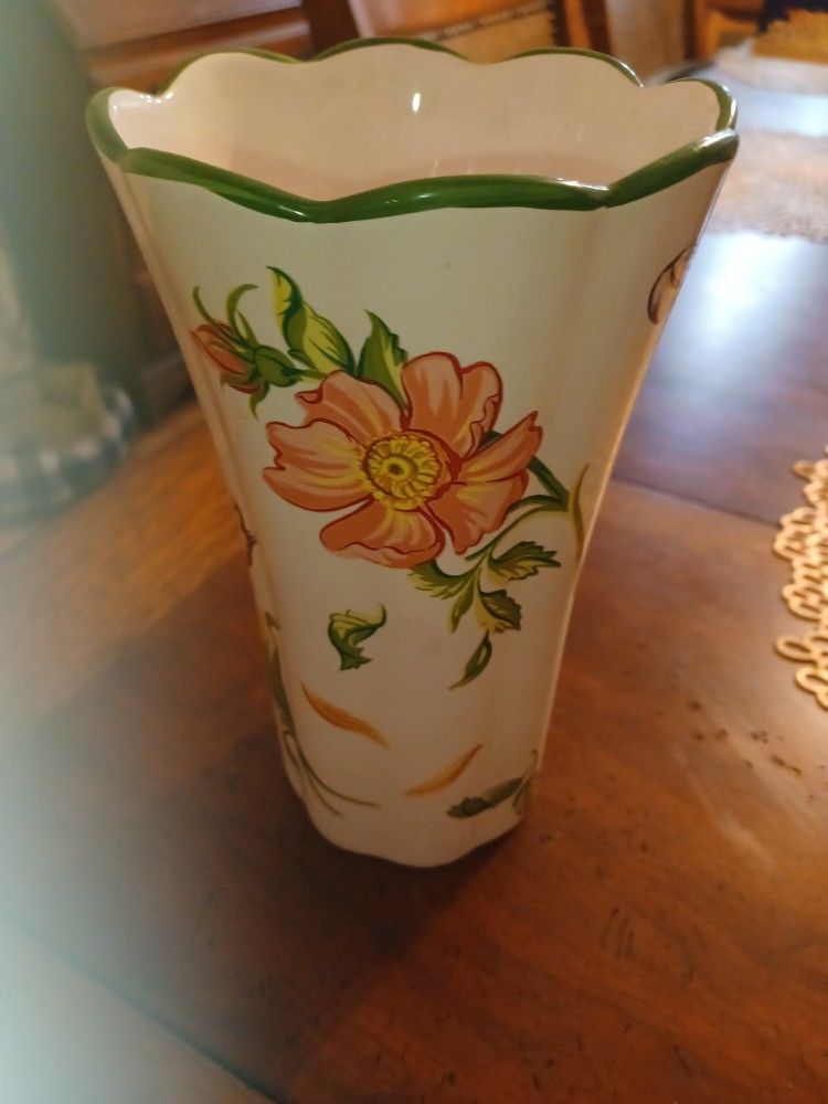 Tiffany petals vase