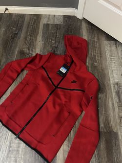 Medium Nike Tech (Red Set)