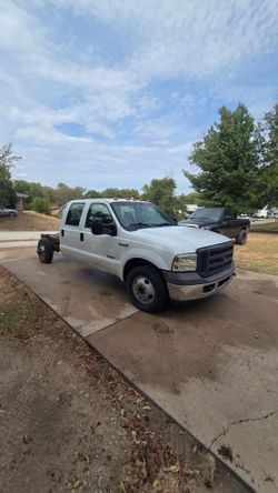 2005 Ford F-350 6.0 powerstroke cab and chassis