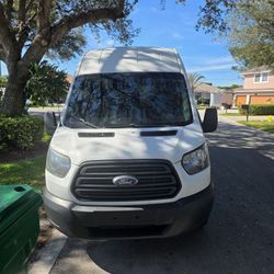 2019 Ford Transit T250 GAS High Roof Long 148 EL Cargo