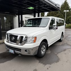 Nissan NV Passenger SL