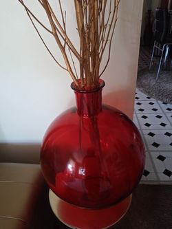 BEAUTIFUL RED GLASS VASE w/GOLD BRANCHES