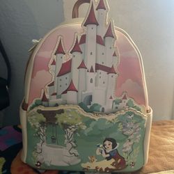 Snow White Lougfly Backpack 
