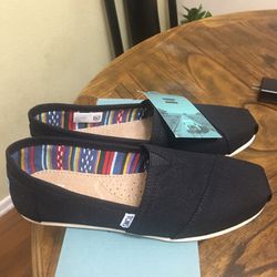 Toms De Mujer Size 8 Color Negro New Never Used 