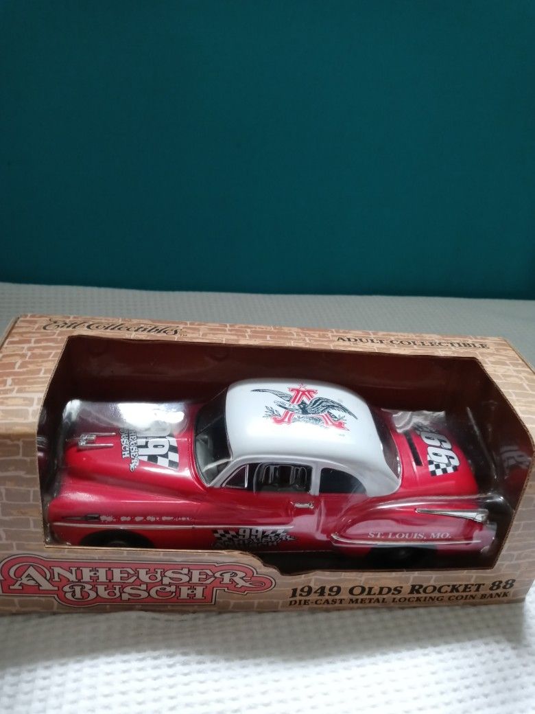 1949 olds rocket 88 Anheuser Busch car-bank.
Brand New.
This is from Ertl Collectibles from 1999