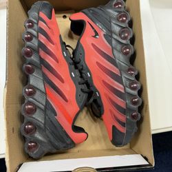 Nike Air Max DN8 Size 10.5