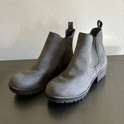 Women’s Booties Faux Suede Size 6.5