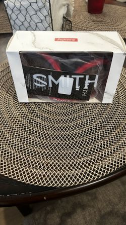 Supreme Smith Cariboo OTG Red