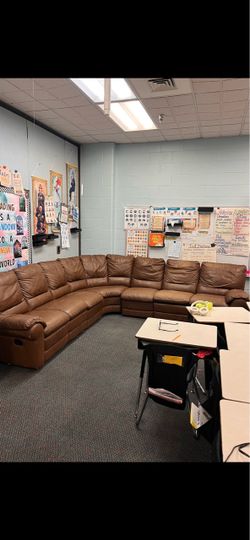 Free Sectional