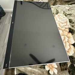 55” TCL Roku Tv With Remote And Wall Mount 