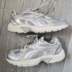 PUMA Women's Sneakers Size 7