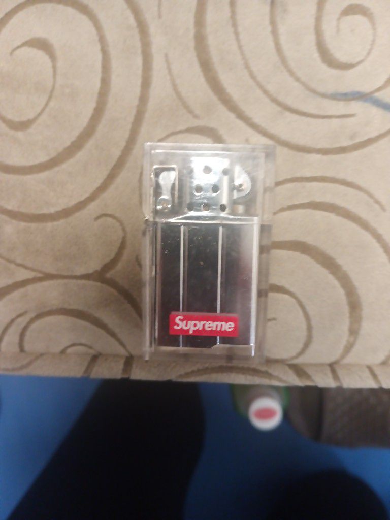 supreme zippo lighter 