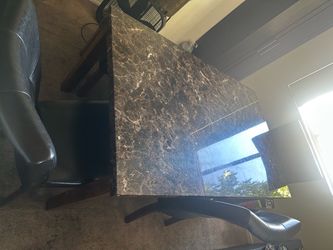 Comedor 4 sillas 1 banco