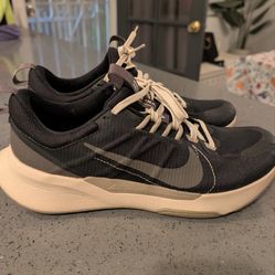 Nike Juniper Trail 2 size 9